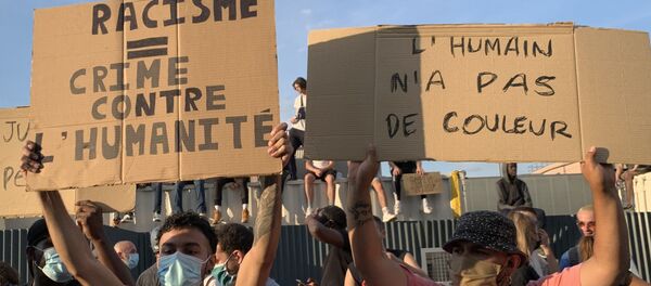 Manifestations à Paris contre les violences policières

 - Sputnik Afrique