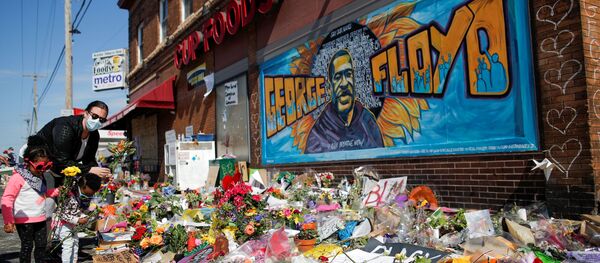 Un monument commémoratif à George Floyd à Minneapolis - Sputnik Afrique