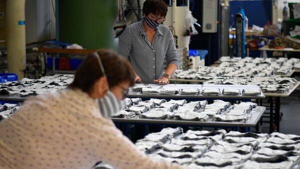 Une usine française qui produit des masques en tissu - Sputnik Afrique