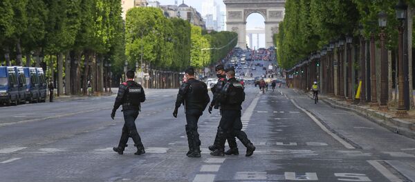 Des gendarmes à Paris - Sputnik Afrique