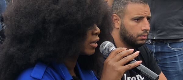 Assa Traoré lors d'une conférence de presse, 9 juin 2020 - Sputnik Afrique