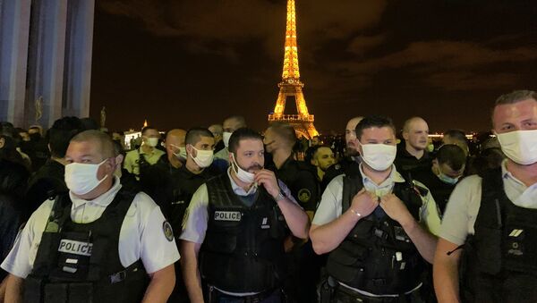 Action de policiers en colère Place du Trocadéro, 14 juin 2020 - Sputnik Afrique