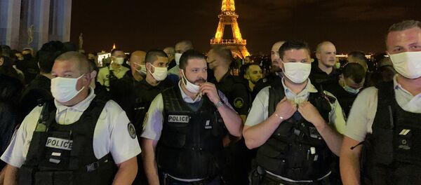 Action de policiers en colère Place du Trocadéro, 14 juin 2020 - Sputnik Afrique