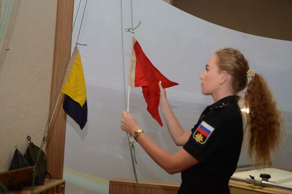 Pour la 1ère fois, un équipage entièrement féminin sur une embarcation de la marine militaire russe

 - Sputnik Afrique