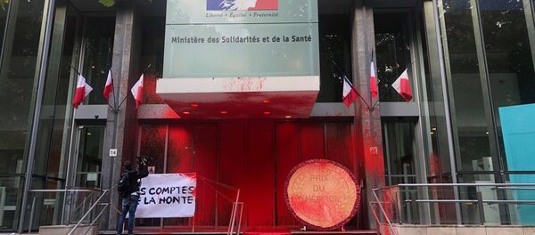 L'action de l'Attac devant le ministère de la Santé à Paris - Sputnik Afrique