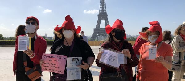 Les guides-conférenciers ont organisé une action de protestation sur douze sites emblématiques en France - Sputnik Afrique