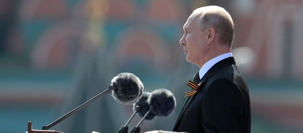 Le Président Poutine participe au défilé militaire des 75 ans de la Victoire sur la place Rouge à Moscou, le 24 juin 2020 Le Président Poutine participe au défilé militaire des 75 ans de la Victoire sur la place Rouge à Moscou, le 24 juin 2020 - Sputnik Afrique