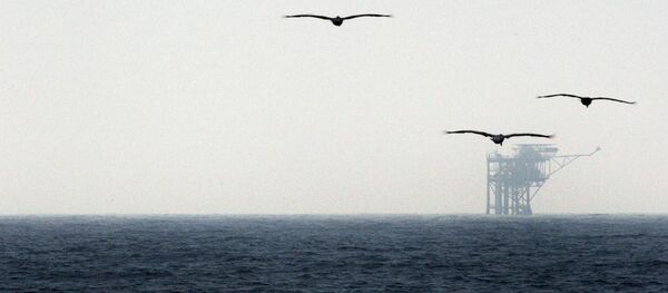 Plate-forme pétrolière dans le golfe du Mexique (image d'illustration) - Sputnik Afrique