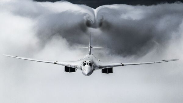Le Tu-160, l’avion de combat russe le plus redoutable, selon Aviation Week & Space Technology  - Sputnik Afrique