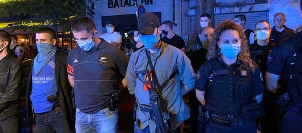 Mobilisation nocturne de policiers devant le Bataclan, 26 juin 2020  - Sputnik Afrique