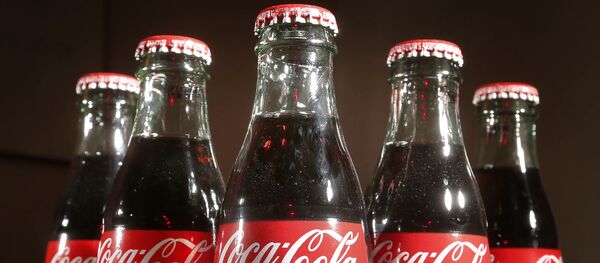 Bouteilles de Coca-Cola - Sputnik Afrique