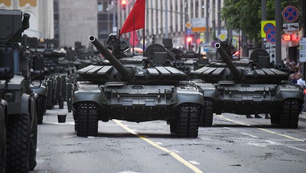 Des chars T-90M lors du défilé de la Victoire à Moscou - Sputnik Afrique