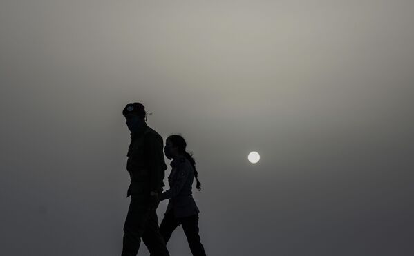 Un gigantesque nuage de sable et de poussière du Sahara a traversé l'Atlantique

 - Sputnik Afrique