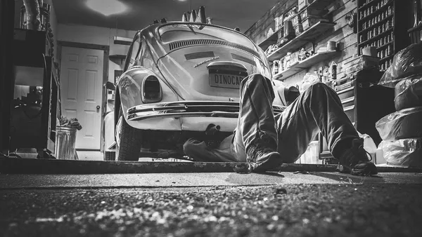 Réparation d'une voiture  - Sputnik Afrique