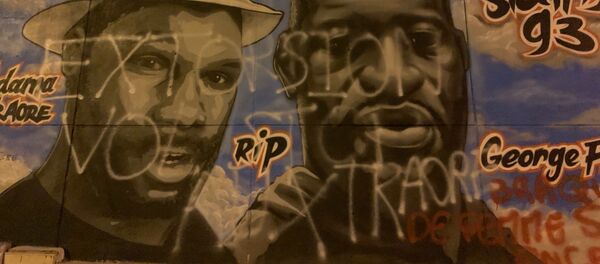 À Stains, dans le 93, la fresque en hommage à Adama Traoré et George Floyd a été vandalisée, 4 juillet 2020 - Sputnik Afrique