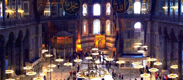 A l'intérieur de la basilique Sainte-Sophie A l'intérieur de la basilique Sainte-Sophie - Sputnik Afrique