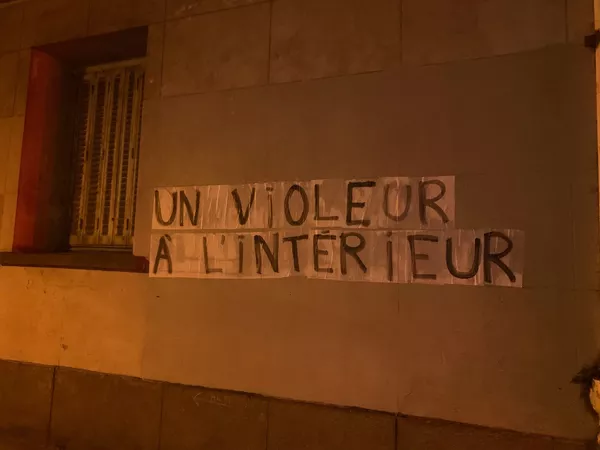 «Ministère du viol»: le collectif Collages féminicides s’attaque à Darmanin et Dupond-Moretti «Ministère du viol»: le collectif Collages féminicides s’attaque à Darmanin et Dupond-Moretti - Sputnik Afrique