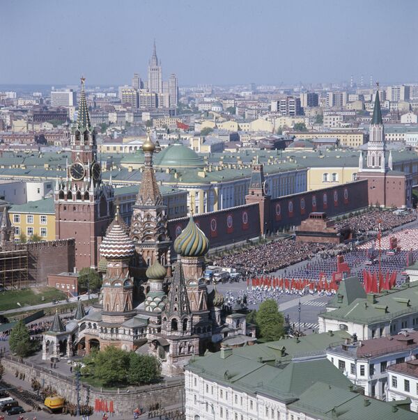 Place Rouge et embouteillages, symboles de Moscou pour les Russes (sondage) - Sputnik Afrique