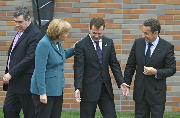 Merkel, Medvedev, Sarkozy  - Sputnik Afrique
