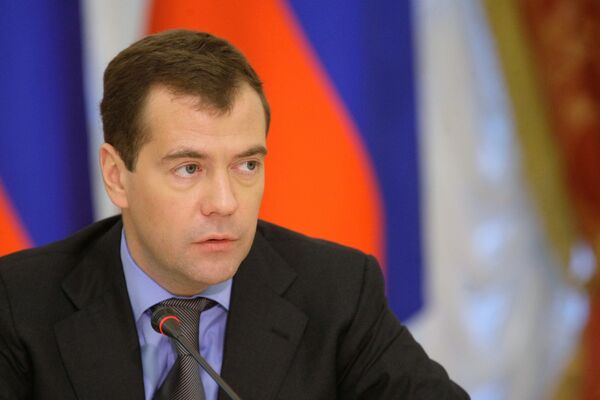 Coopération Russie-UE: Medvedev compte sur les nouveaux dirigeants de l'Union - Sputnik Afrique