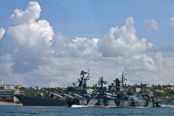 Flotte russe de la mer Noire: de nouveaux sous-marins et frégates avant 2015 (amiral) - Sputnik Afrique