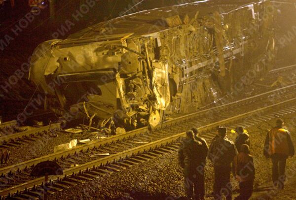 Déraillement du Nevski Express.  Les photos quelques minutes après l'accident - Sputnik Afrique