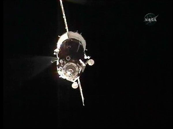 ISS: les Soyouz et Progress russes s'arrimeront désormais au module de recherche Poïsk - Sputnik Afrique