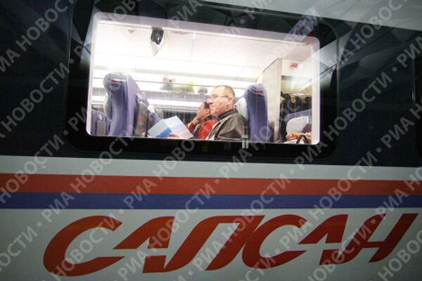 Voyage inaugural du TGV russe Sapsan  - Sputnik Afrique