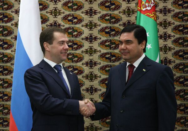 Russian President Dmitry Medvedev meeting with Turkmen President Gurbanguly Berdymukhammedov - Sputnik Afrique