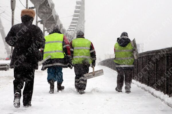 Les désagréments des fortes chutes de neige à Moscou - Sputnik Afrique