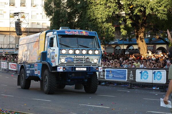 Dakar 2010: trois camions russes participent au rallye en Argentine - Sputnik Afrique