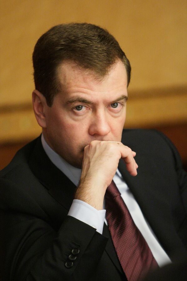 Pétrole: Medvedev annonce à Loukachenko les conditions de livraison - Sputnik Afrique