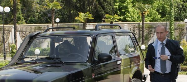 Russie: Poutine dévoile le secret de sa Lada Niva - Sputnik Afrique