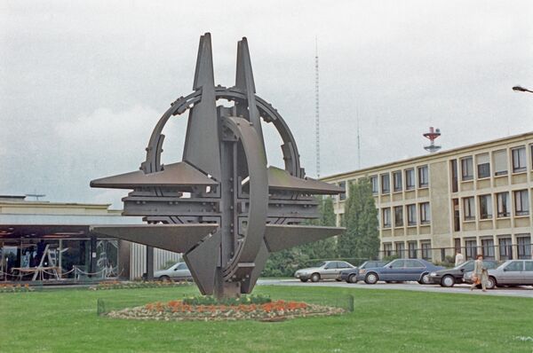 Symbole de l'OTAN à Bruxelles - Sputnik Afrique