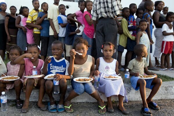 Haïti: l'UNASUR débloque 300 millions d'USD d'aide - Sputnik Afrique