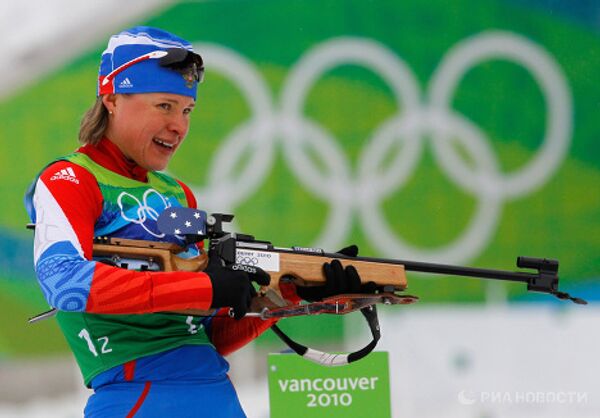 Les biathlètes russes ont triomphé en relais 4x6 km femmes aux Jeux Olympiques de Vancouver - Sputnik Afrique