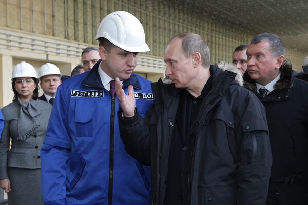 Le premier ministre Vladimir Poutine a mis en exploitation mercredi le groupe motopompe numéro 6 de la centrale hydraulique Saïano-Chouchenskaïa - Sputnik Afrique