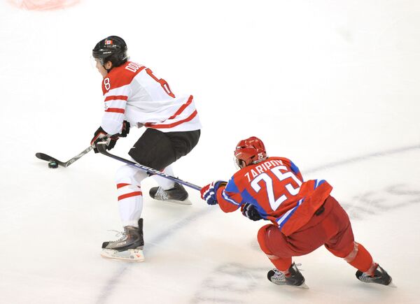 La sélection russe de hockey contre les Canadiens - Sputnik Afrique