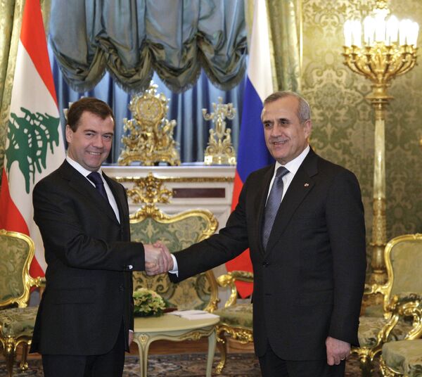 Le président russe Dmitri Medvedevavec son homologue libanais Michel Sleimane, - Sputnik Afrique