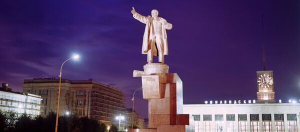 Une statue de Lénine à Saint-Pétersbourg - Sputnik Afrique