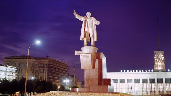 Une statue de Lénine à Saint-Pétersbourg - Sputnik Afrique