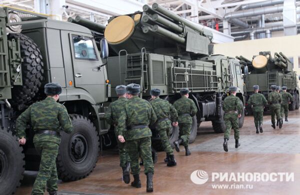 L'Armée de l'air russe se dote de 10 systèmes antiaériens Pantsir-S - Sputnik Afrique