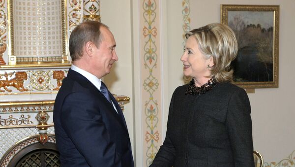 Poutine-Clinton: le Traité START serait signé en avril en Europe - Sputnik Afrique