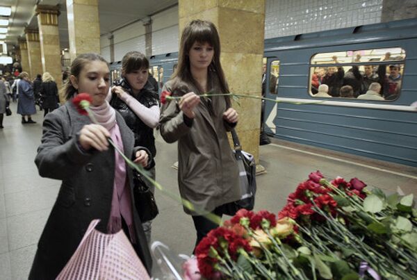 Le métro de Moscou 9 jours après la tragédie  - Sputnik Afrique