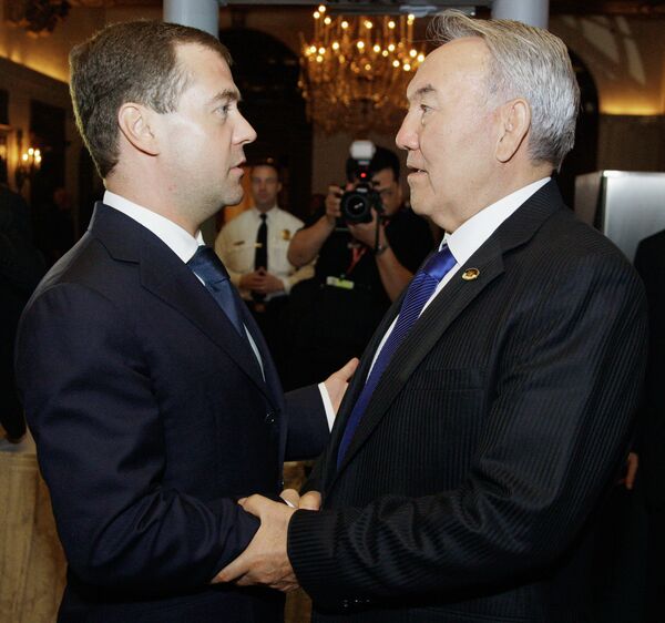 Nazarbaïev rejoint la rencontre Medvedev-Ianoukovitch à Washington - Sputnik Afrique