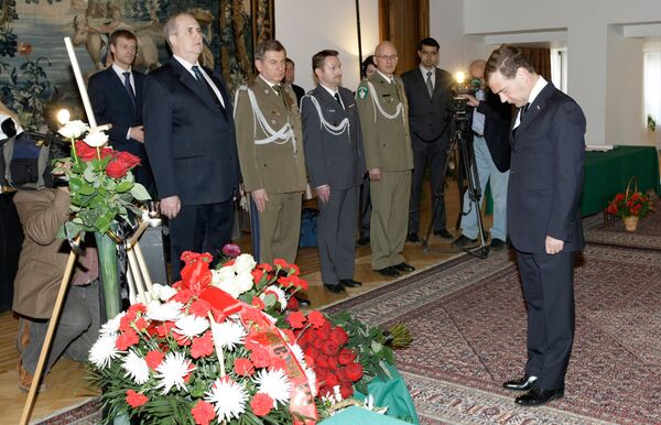 Le président russe Dmitri Medvedev à l`ambassade de Pologne - Sputnik Afrique