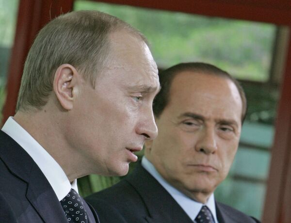 Vladimir Poutine et Silvio Berluscon. Archives. - Sputnik Afrique