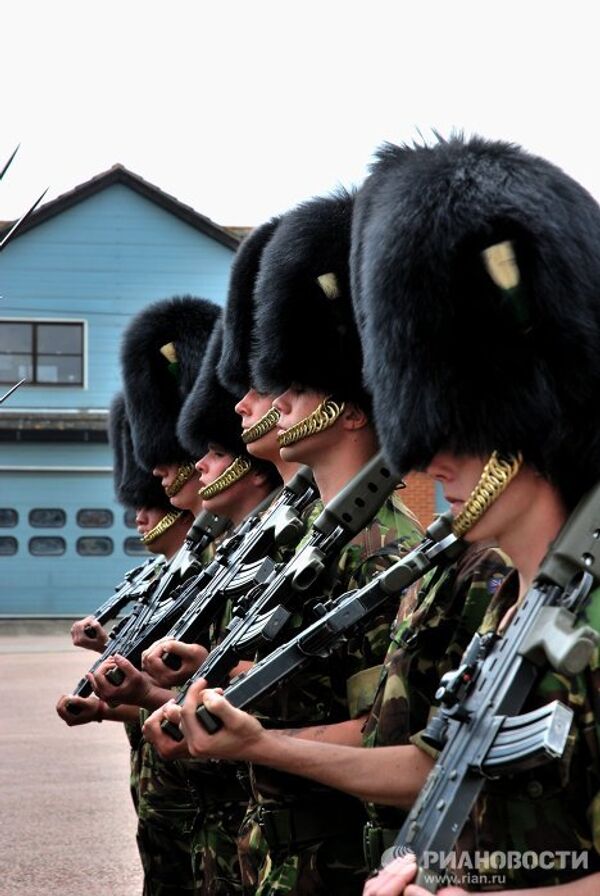 Défilé de la Victoire de Moscou: les préparatifs des Welsh Guards   - Sputnik Afrique