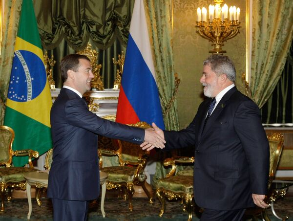 Russie-Brésil: abrogation des visas dès le 7 juin - Sputnik Afrique