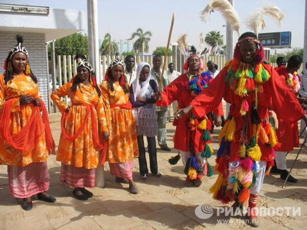 Liesse populaire au Soudan après la cérémonie d'investiture du président Béchir - Sputnik Afrique